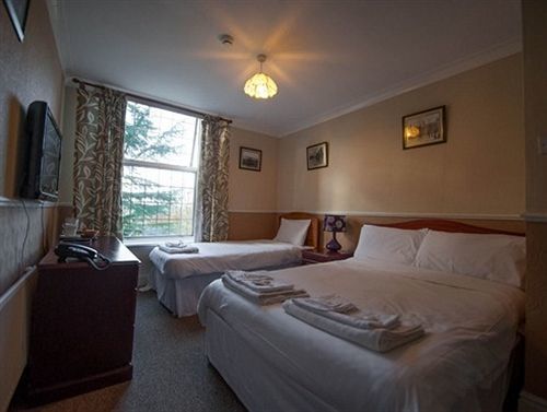 Gomersal Lodge Hotel Cleckheaton Exterior photo